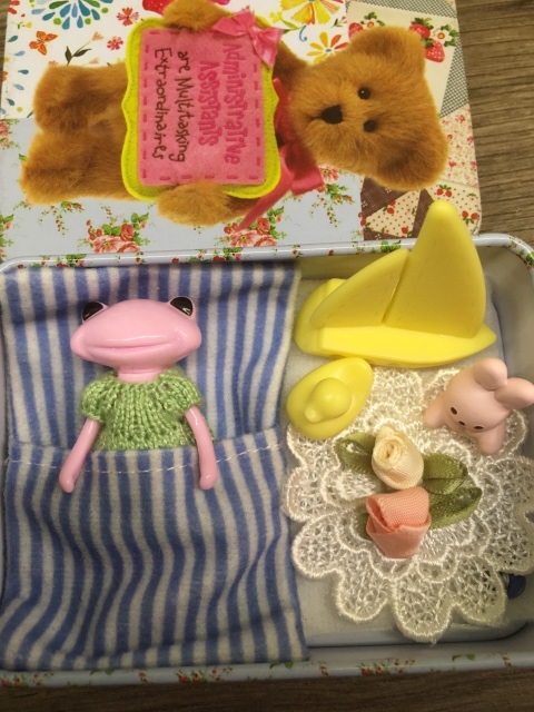 Wonder frog - Tasha Apple от компании Studio uoo