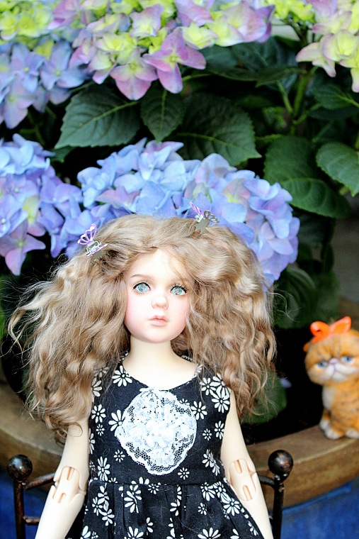 Поиск образа для Розочки. Знакомство с садом