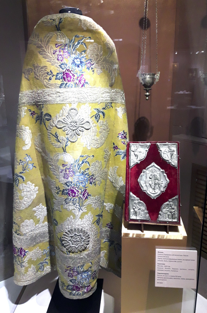 Выставка "Узоры свадьбы кружевной". Зал 2 | Бэйбики Выставка "Узоры свадьбы кружевной". Зал 2