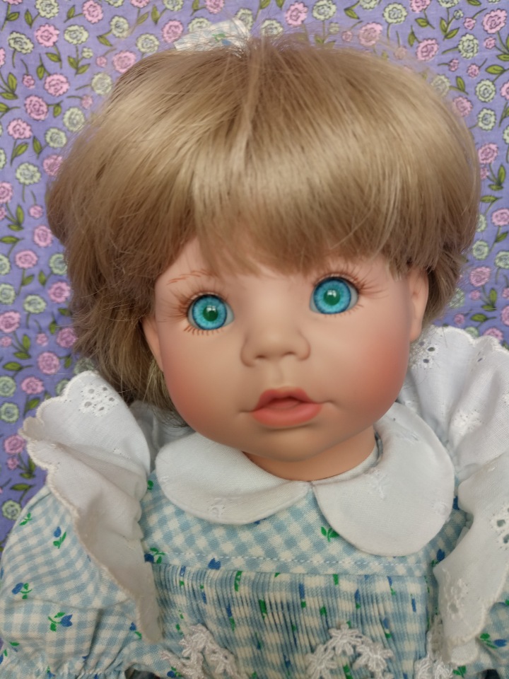 Красивая девочка от Susan Wakeen