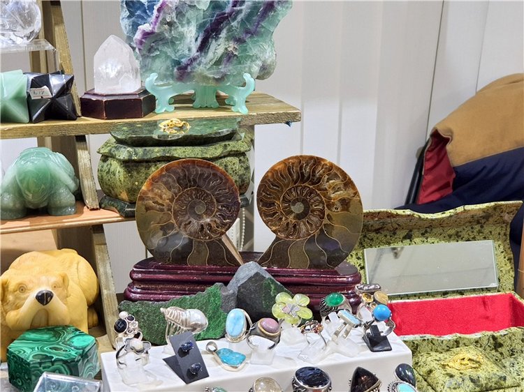 Выставка "Самоцветы Мира" в Твери