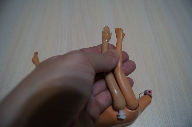 Вторая выписка декабря. Главная героиня нового года поправила своё здоровье. Лечим покусанные руки Барби, удаляем жир с