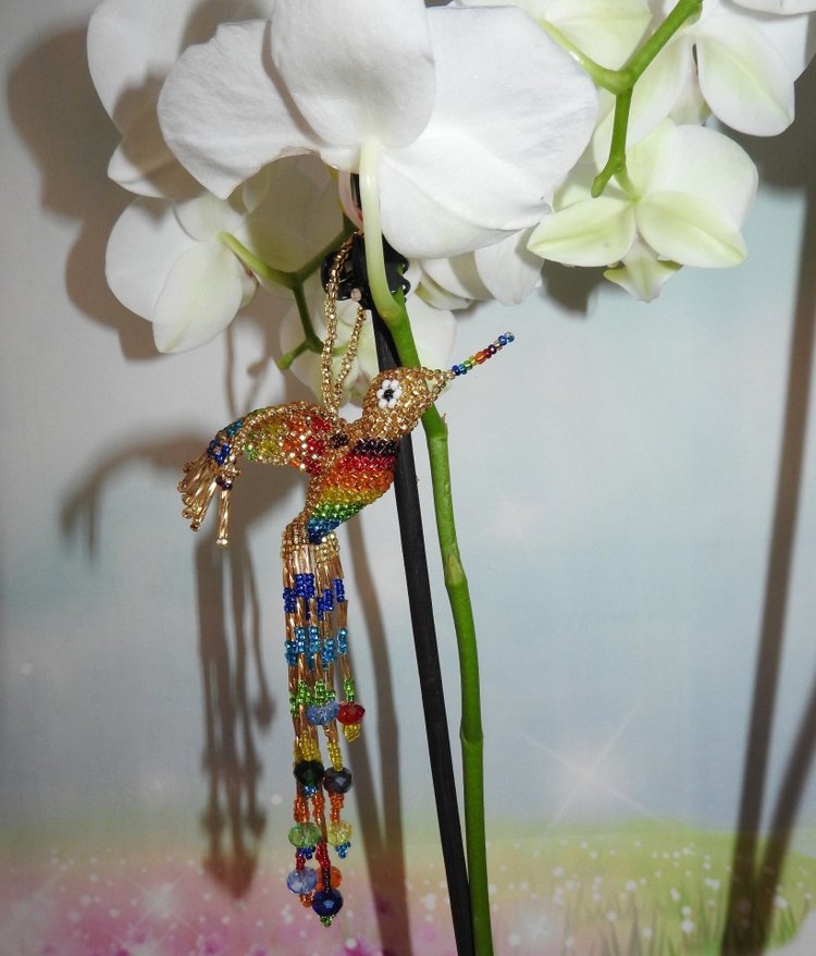 Колибри из бисера — Вышивка крестиком