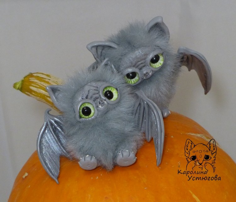 Много летучих мышей... Буууу Halloween
