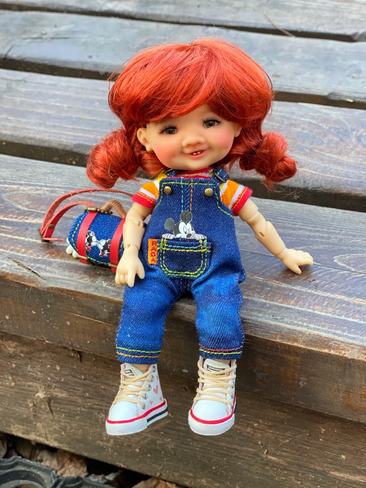 Стоят девчонки... стоят в сторонке. Meadow dolls