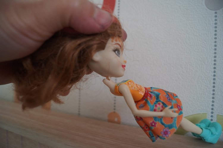 Четвёртая июльская выписка. Поломка шеи Энчантималс. Новые реснички двум пациентам. Как обуздать непослушные волосы