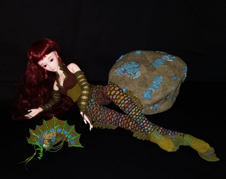 Всё в этом мире связано - даже камни... Русалочка