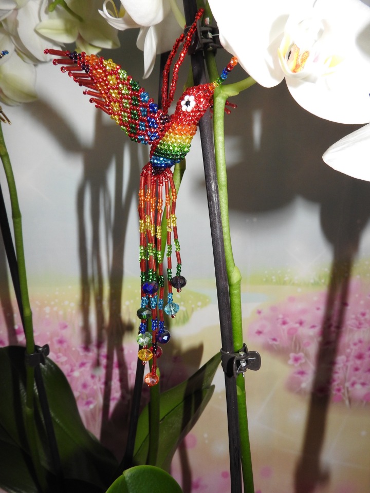 Колибри из бисера — Вышивка крестиком