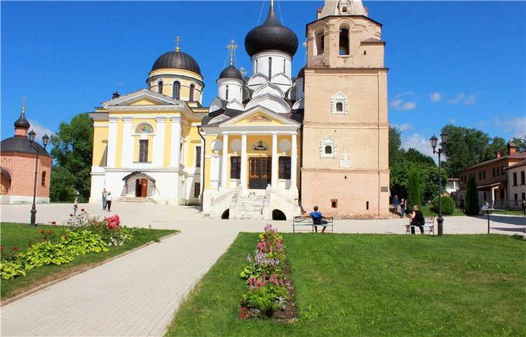Время, застывшее в янтаре. Старицкий Свято-Успенский мужской монастырь