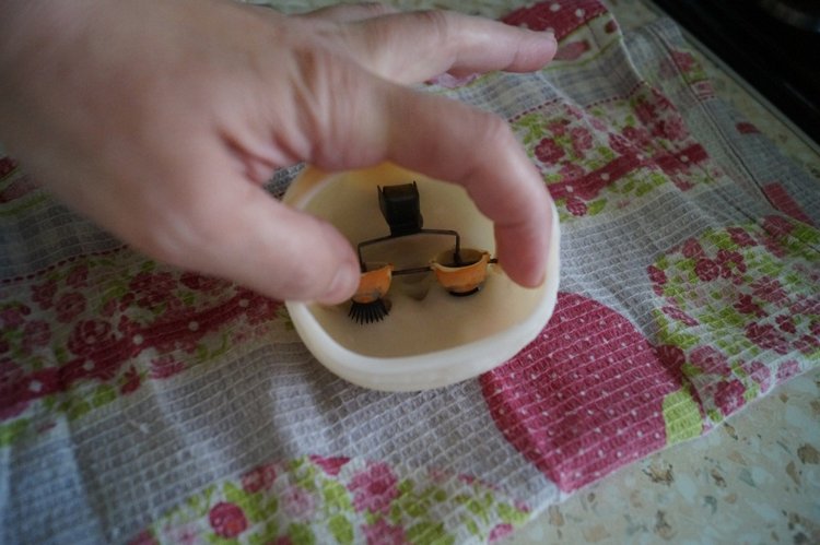 Третья майская выписка. Как вынуть моргучие глазки из головы советских кукол