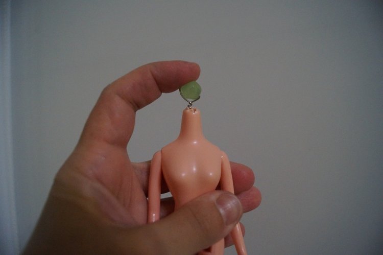 Первая июльская выписка. Две разные поломки шейного крепления - исправляем. Санаторий для кукол. И новые пациенты