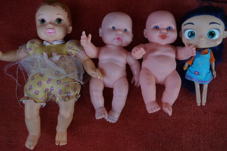 Посылки, посылки - с куклами, игрушками, обувью, одеждой