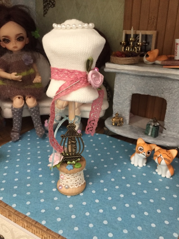 Дом швеи-вязальщицы — Румбоксы и кукольные интерьеры: фото