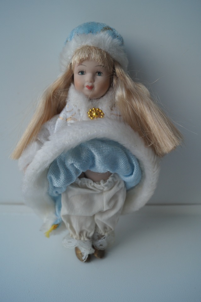 Вторая выписка января. Фарфоровая Снегурочка стала как новенькая. Зайчик снова видит. Как исправить западающий глазик у