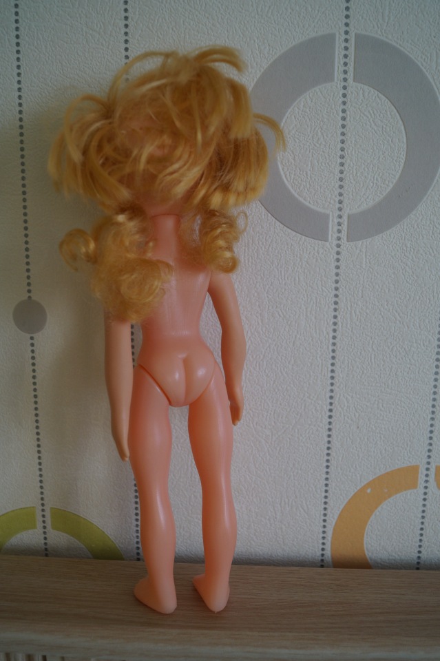 Четвёртая выписка февраля, которой могло не быть. Как заузить отверстие в шее советской куклы, чтобы голова не проваливалась