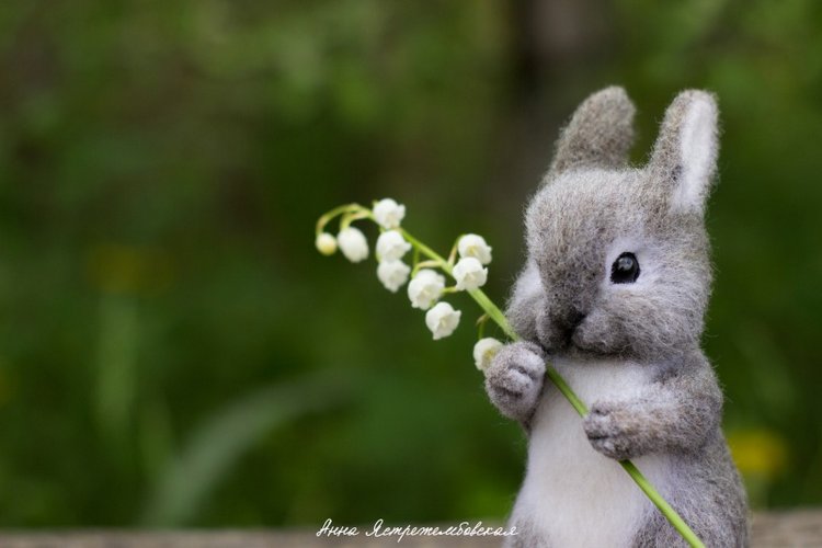 Заинька — Валяные игрушки из шерсти: сухое валяние
