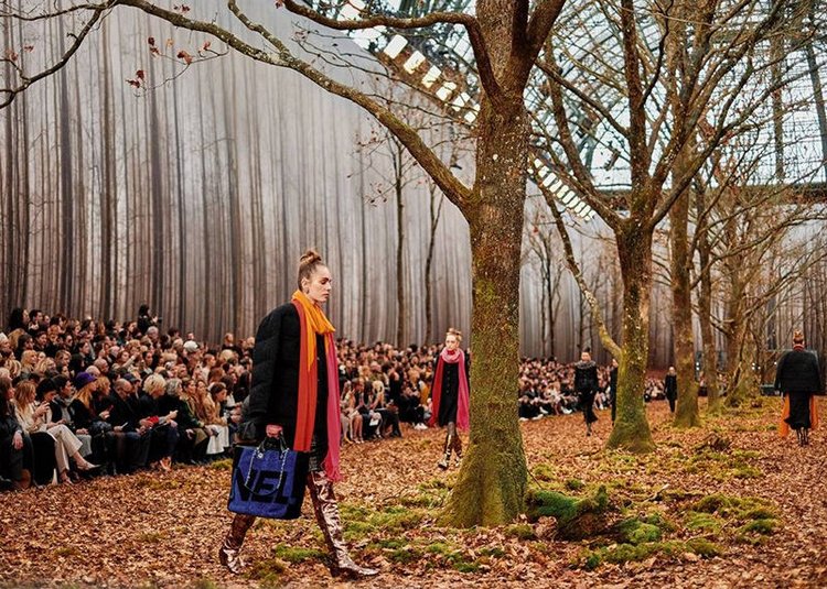 Скончался Карл Лагерфельд: дизайнер, ставший легендой еще при жизни (фото 10)