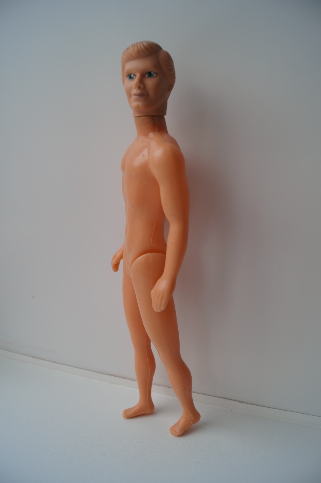 Третья выписка декабря. Ещё одна ёлочка здорова! Как починить шейное крепление кукломужчины (мои ошибки и способы их