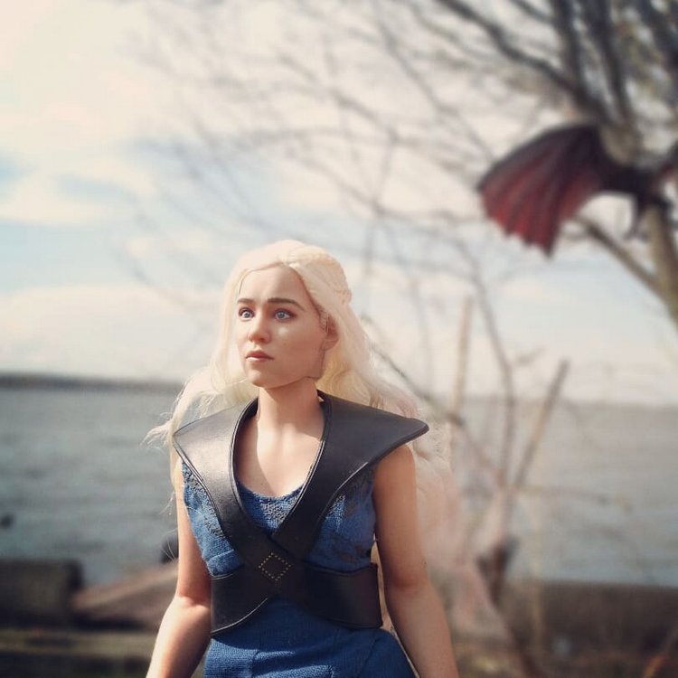 Ещё немного Дейнерис. Экшен-кукла Daenerys от ThreeZero (фото 3)