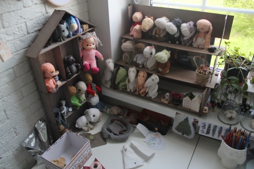 Моя мастерская — Хранение кукол и материалов: организация рабочего места (фото 5)