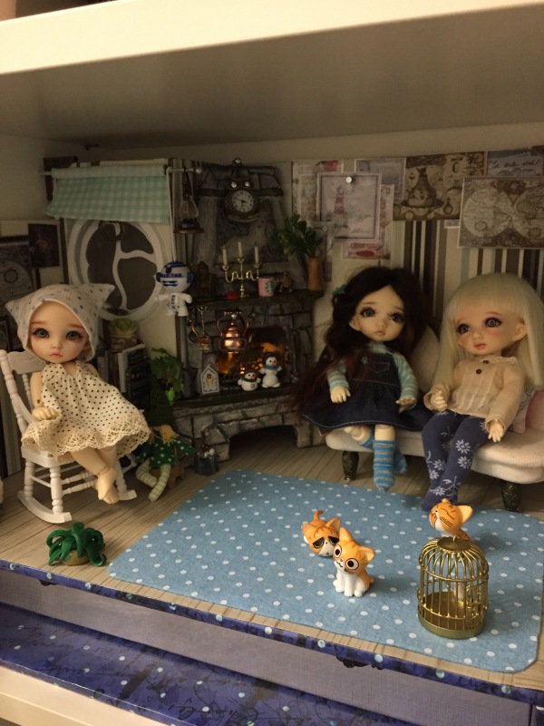 Полосатый домик — Румбоксы и кукольные интерьеры: фото