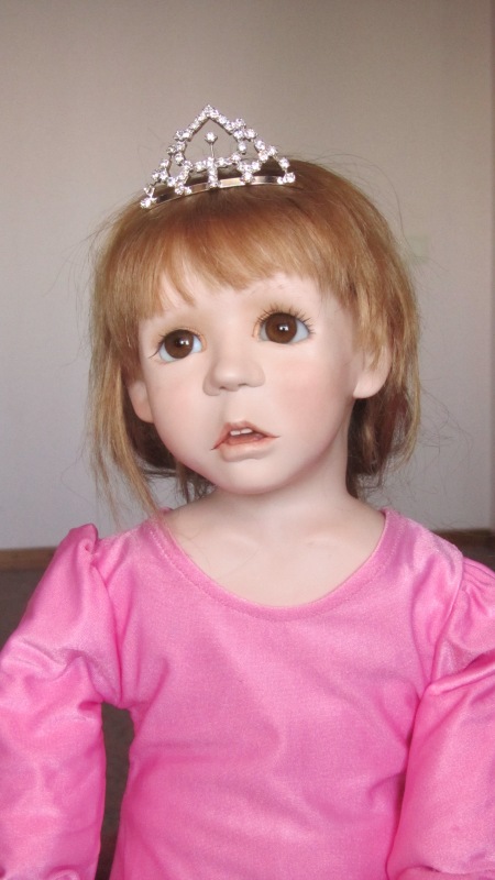 Кукла!!, этот божий одуванчик, проявила некукольный характер