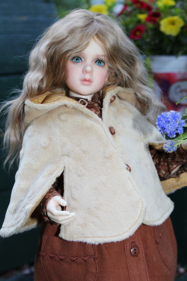 Новый наряд Розочки и прогулка в саду