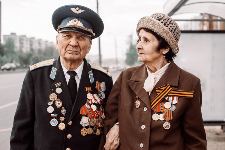 Спасибо Вам за смелость и отвагу, за небо мирное над головой