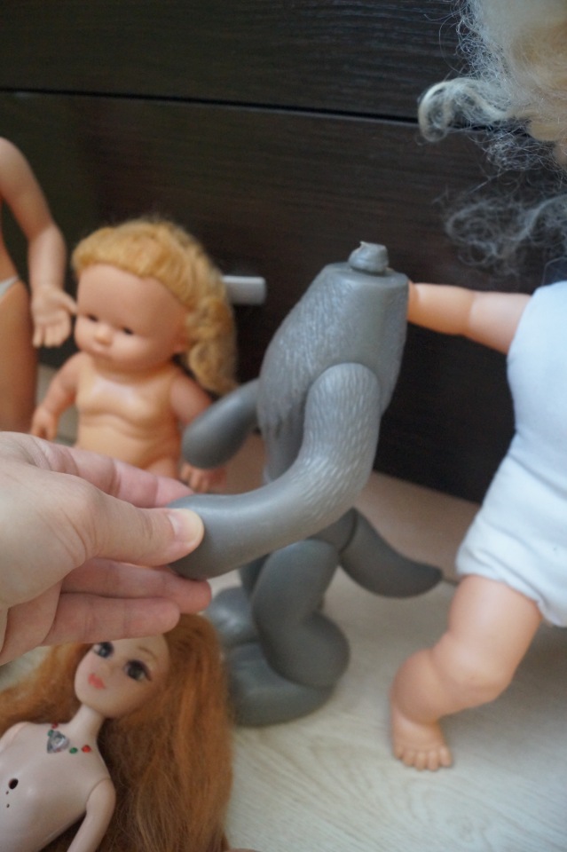 Три посылки новых будущих пациентов кукольной лечебницы