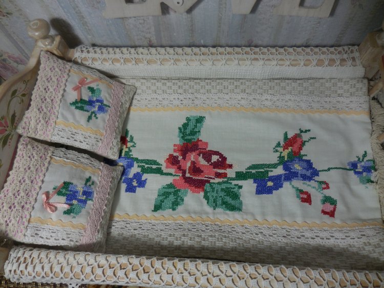 Доброй ночи, малыши, или кроватки в кукольном хозяйстве