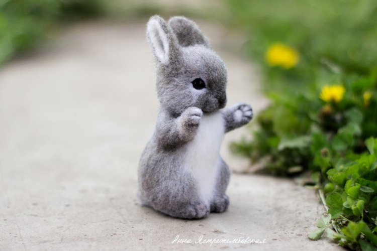 Заинька — Валяные игрушки из шерсти: сухое валяние (фото 4)