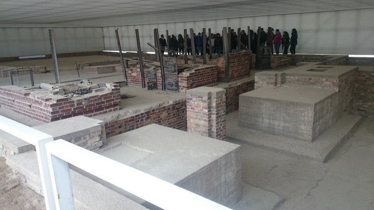 Спасибо Вам за смелость и отвагу, за небо мирное над головой