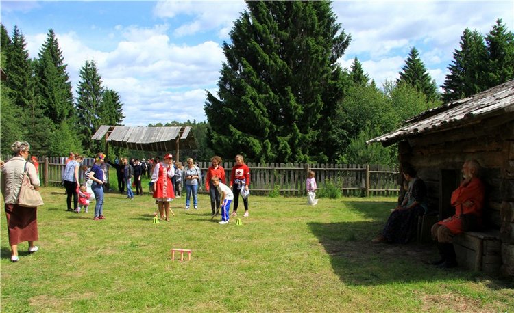 "Троицкие гуляния" в Василёво, 2018 год, продолжение. Архитектурно-этнографический музей под открытым небом. Василёво (фото