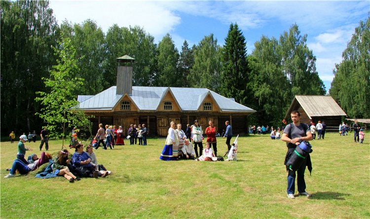 "Троицкие гуляния" в Василёво, 2018 год. Архитектурно-этнографический музей под открытым небом Василёво