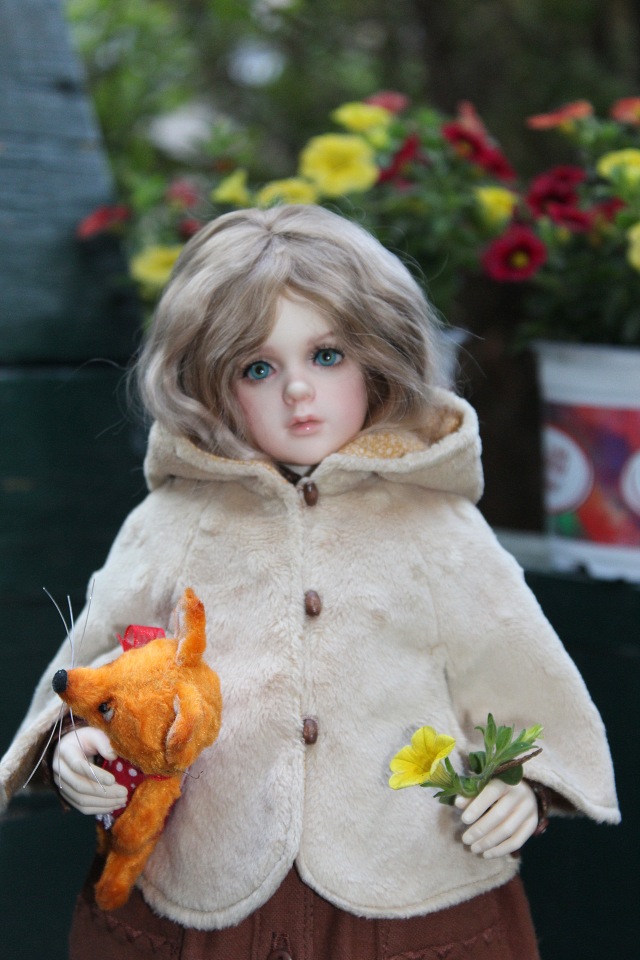 Новый наряд Розочки и прогулка в саду