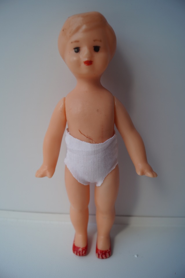 Третья майская выписка. Как вынуть моргучие глазки из головы советских кукол