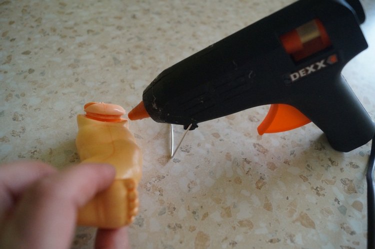 Вторая выписка октября. Машенька здорова. Кукла из лужи стала милашкой. Коровка замычала. Как поставить Лолочку на ножки,