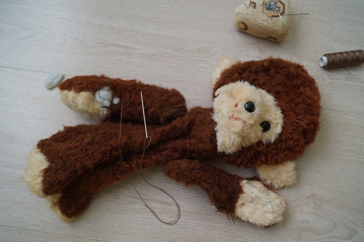 Третья выписка февраля. Сложная пациентка получила помощь нейрохирурга, бегемот Тотоша снова ловит шарики, лепка стоп +