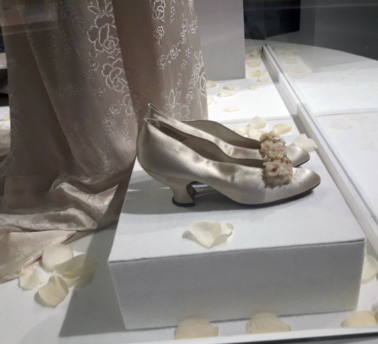 Выставка "Узоры свадьбы кружевной". Зал 2 | Бэйбики Выставка "Узоры свадьбы кружевной". Зал 2