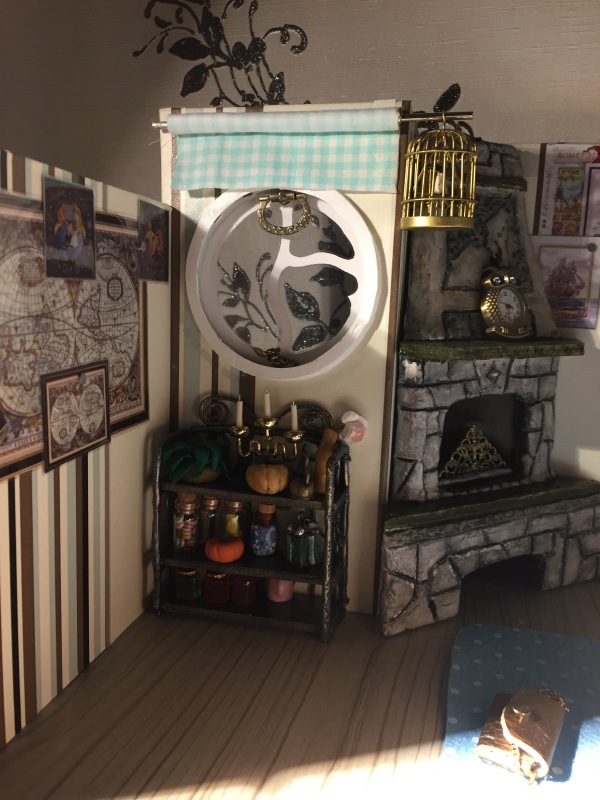 Полосатый домик — Румбоксы и кукольные интерьеры: фото