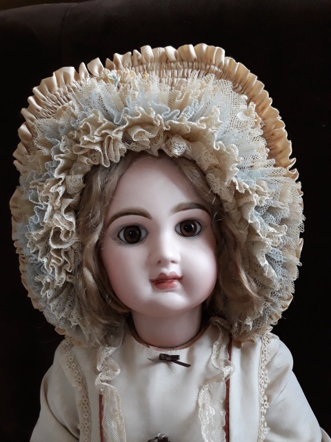 Новые наряды и новые лица