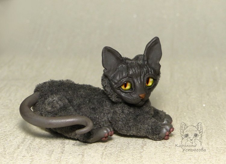 Миниатюрные серые Сфинксы