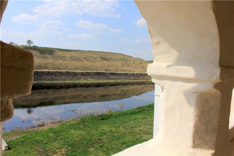 Накануне Светлого Праздника Пасхи. Старица, Свято-Успенский монастырь