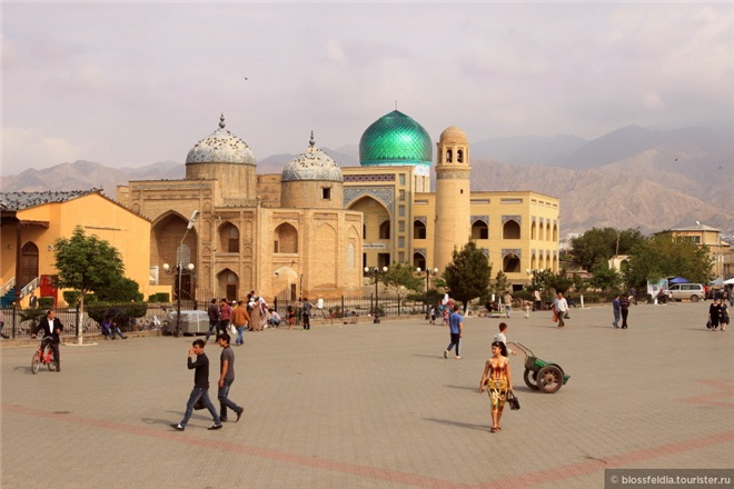 Весеннее путешествие по разным странам