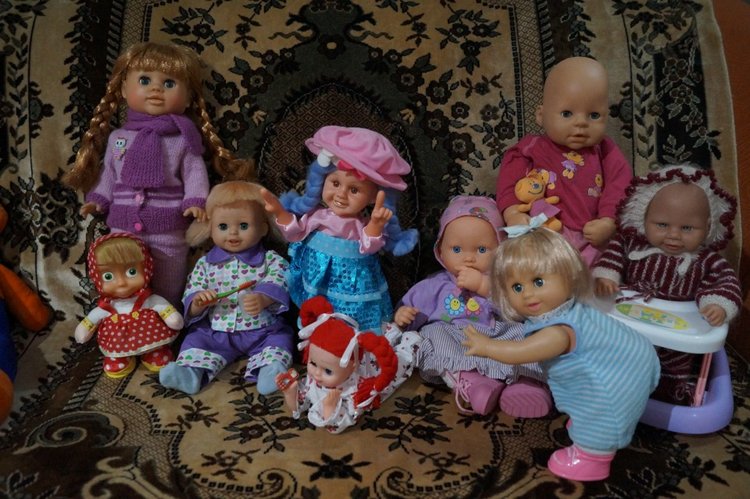 Третья выписка февраля. Сложная пациентка получила помощь нейрохирурга, бегемот Тотоша снова ловит шарики, лепка стоп +