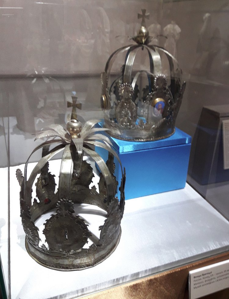 Выставка "Узоры свадьбы кружевной". Зал 2 | Бэйбики Выставка "Узоры свадьбы кружевной". Зал 2