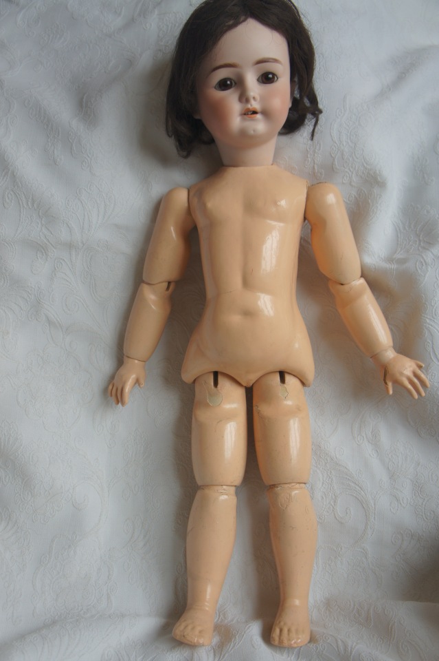 Прошу помощи в опознании антикварной куклы