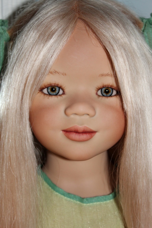 Две блистательные блондиночки, Нандини и Сарай