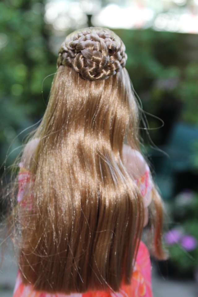 Любовь нечаянно нагрянет — Фэшн