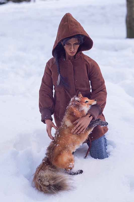Прогулка с лисой по снегу